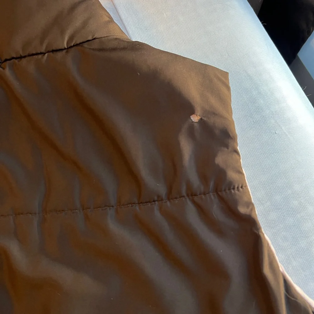 Reversible vest - Picture 2 of 2